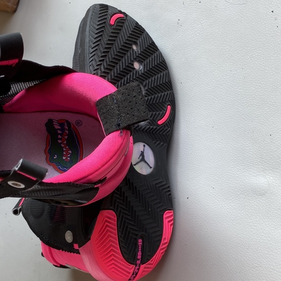 DS Nike Jordan 34 Player Sample Florida Gators UF PE Think Pink Size 5.5 - Picture 4 of 6